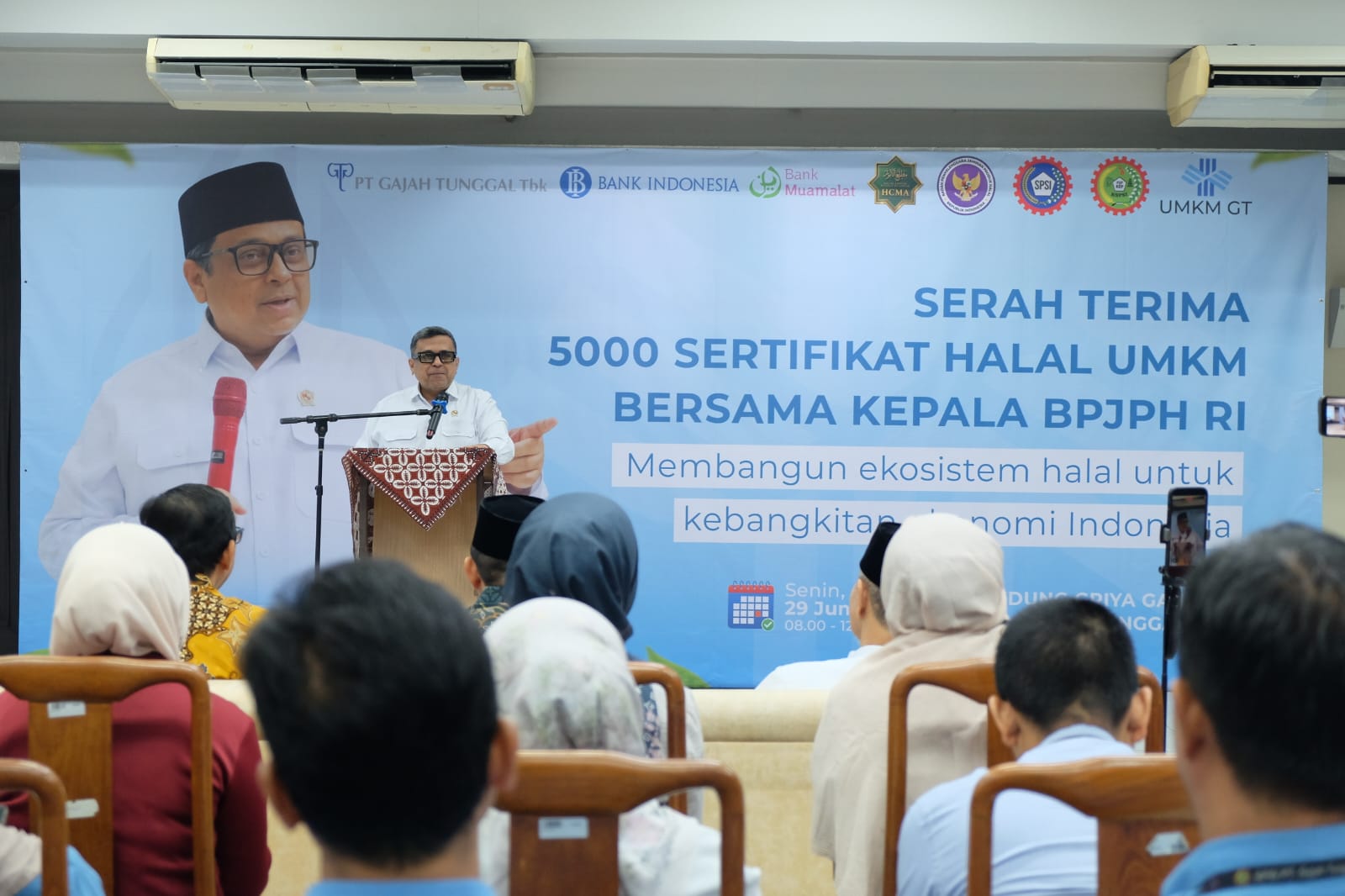 penyerahan 5.000 SH bersama babe haikal